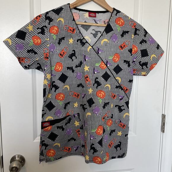 Dickies Checkered Halloween Scrub Top M Festive Pumpkins Black Cats Moon Stars - Picture 1 of 9
